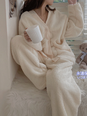 리터닝 뽀글이 수면잠옷 세트 겨울 양털 에코퍼 인조털 루즈핏 오버핏 기본 베이직 